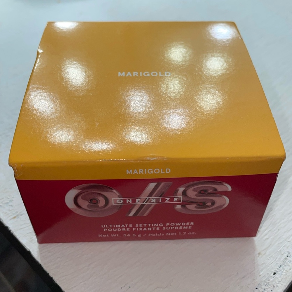 ✨NEW✨One Size Marigold Setting Powder